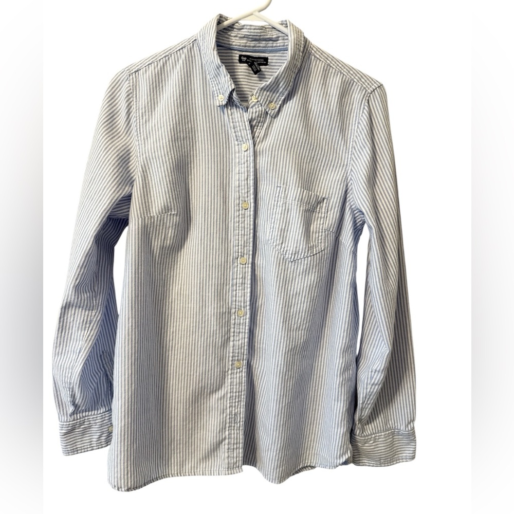 GAP Blue and White Striped Women's Button Down Boyfriend fit Oxford